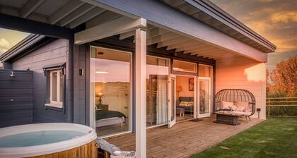 Rafters - a lodge that sleeps 2 guests in 1 bedroom