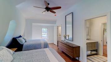 1 dormitori, escriptori, planxa i posts de planxar i wifi gratuïta