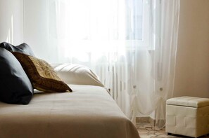 3 Schlafzimmer, Zimmersafe, Schreibtisch, Bügeleisen/Bügelbrett