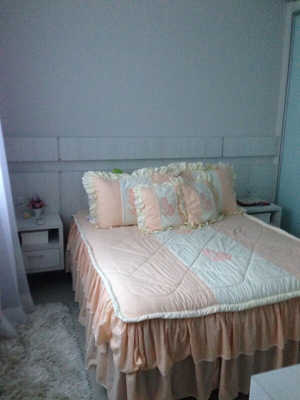 2 dormitorios, tabla de planchar con plancha, wifi