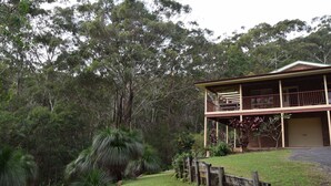 Exterior - Arakoon Heights - close to South West Rocks - Bring your own linen (Arakoon)