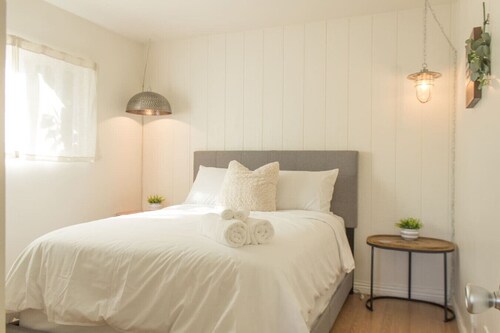 AVOCADO ACRES APT w / aamiaistuotteet ja nopea WiFi