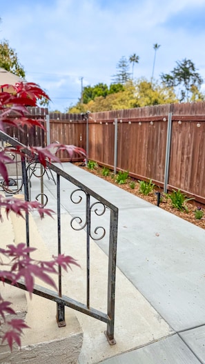 Property grounds - Chill Avocado Apartment with Responsive Host (Camarillo)
