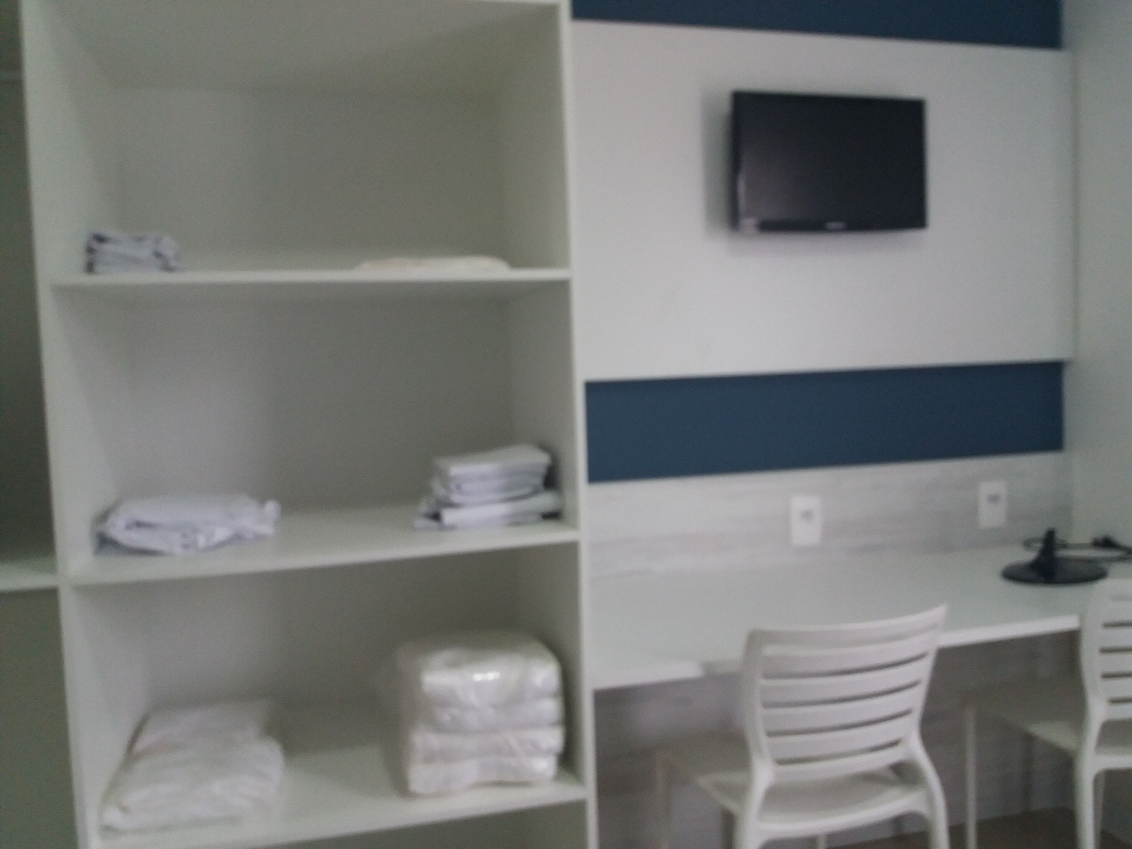 GORGEOUS FLAT ON THE PASS !!!