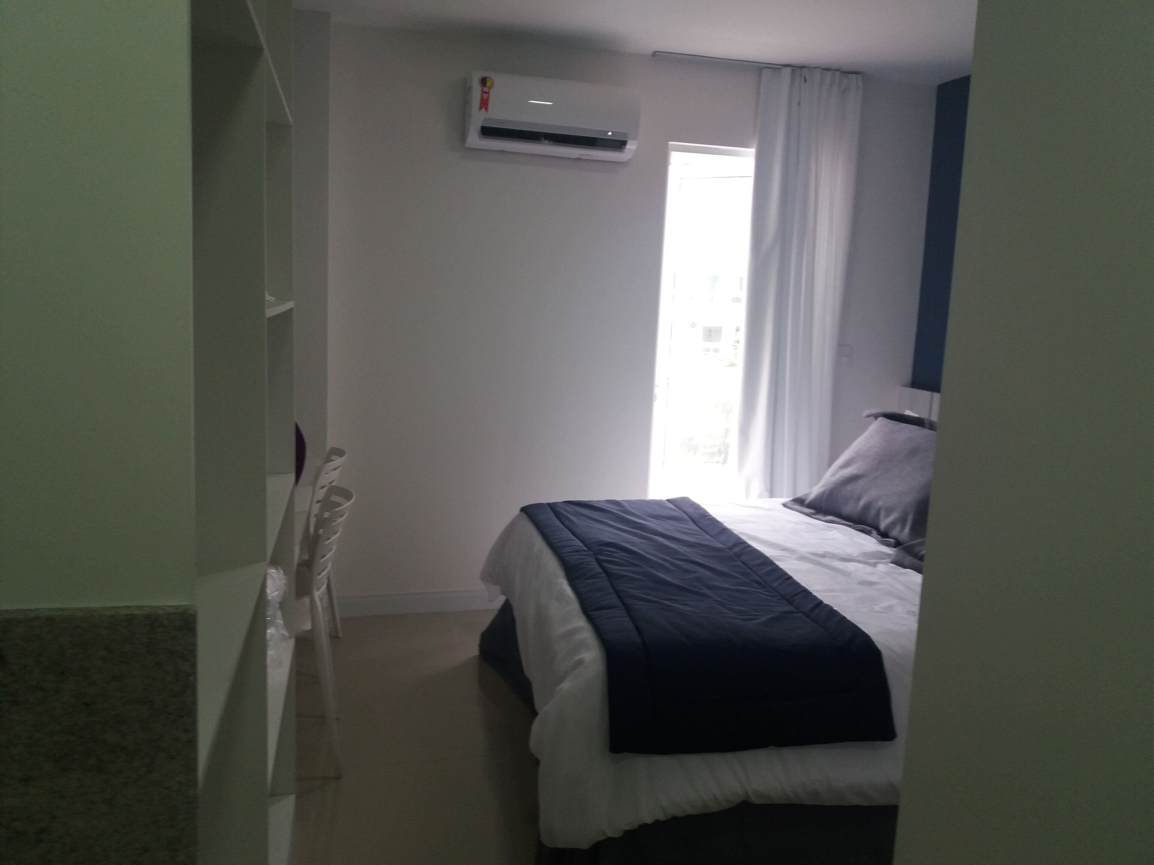 GORGEOUS FLAT ON THE PASS !!!