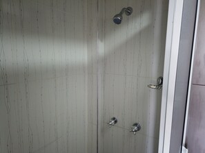 Bathroom - Apartment all in one place. Ready for you (Pereira, Risaralda)