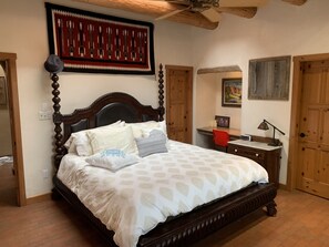 5 bedrooms, in-room safe, desk, iron/ironing board - Single level large family home in the heart of SF. (Santa Fe)