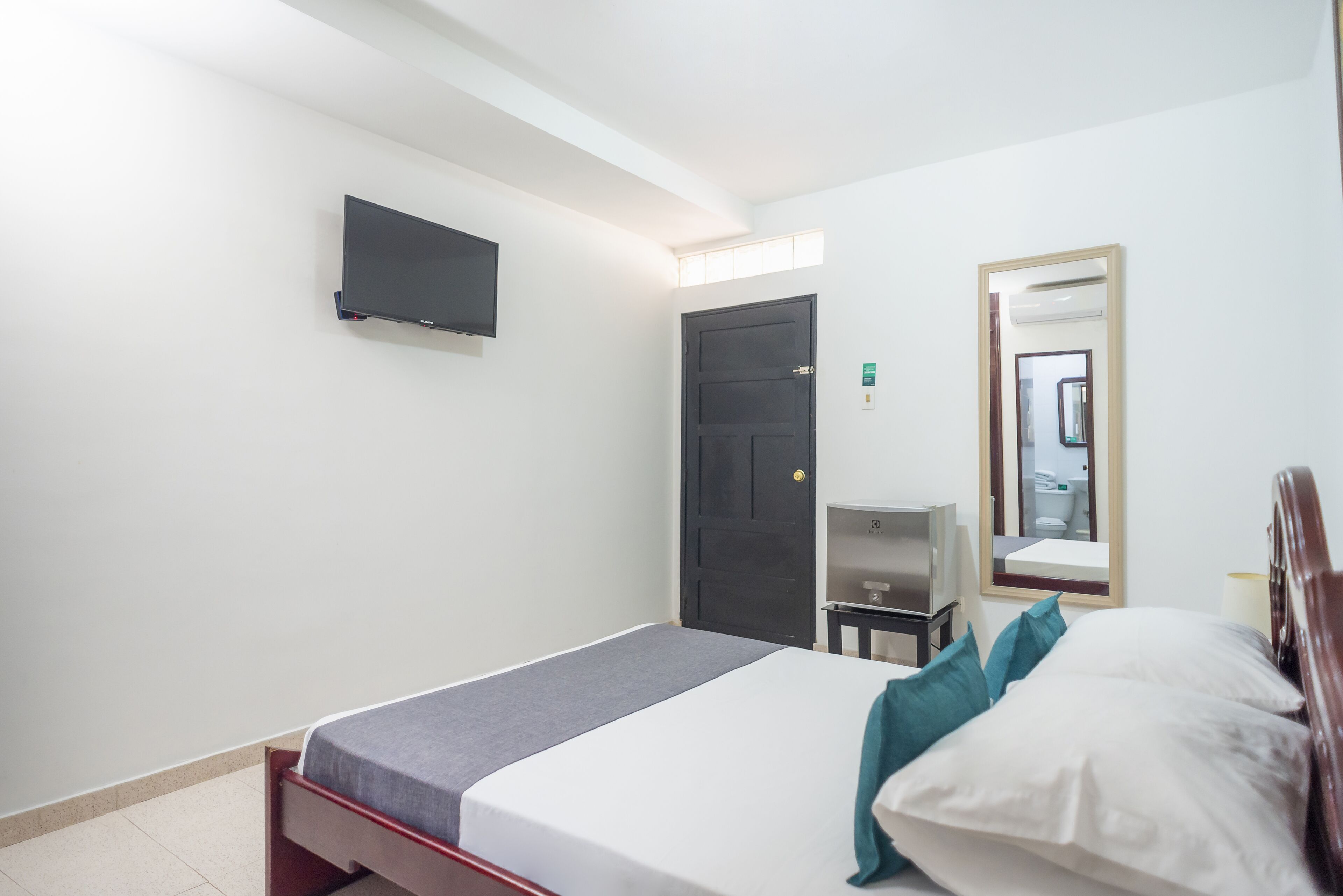 Ropa de cama hipoalergénica, wifi gratis y ropa de cama 