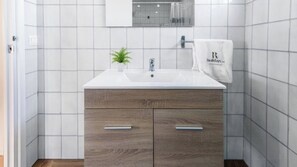 Badewanne, Haartrockner