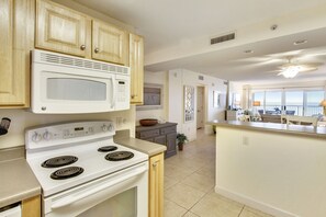 Fridge, microwave, oven, stovetop - Sandy Key 731: 3 BR/2 BA Perdido Key Beachfront Condo, On-Site Rental Office, Sleeps 8 (Pensacola)
