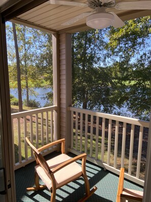 Property grounds - Perfect Year-Round! 2nd floor golf course condo, pool & hot tub, close to beach (Pawleys Island)