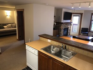 Interior - Beautifully Updated Ski-in/Ski-out Condo (Top Floor) (Brighton)