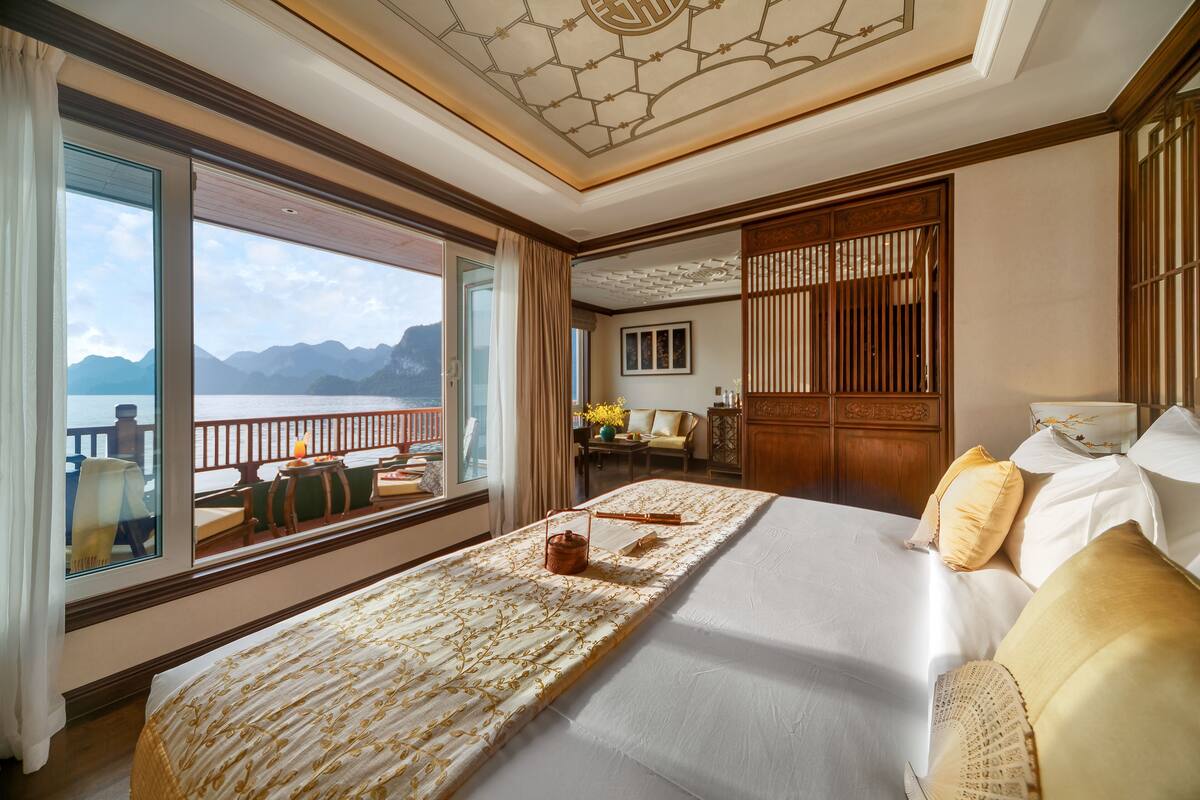 Signature Suite Double or Twin (3D2N) | 1 phòng ngủ, minibar, két bảo mật tại phòng, bàn 