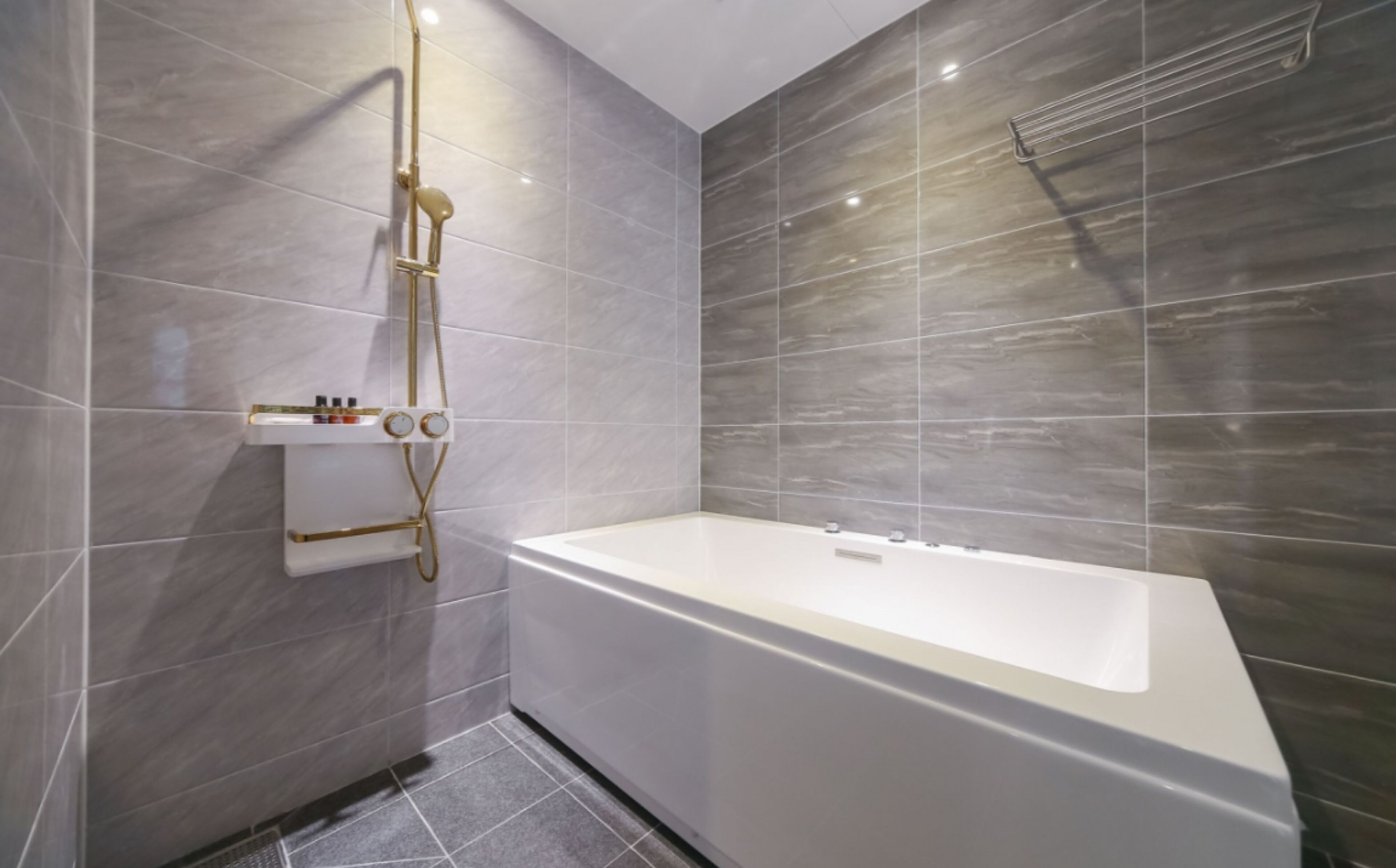 royal twin room (extra person fee check on-site) | bathroom | separate bathtub and shower, free toiletries, hair dryer, bathrobes