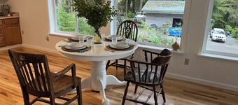 Waterfront Auke Bay cottage in Juneau