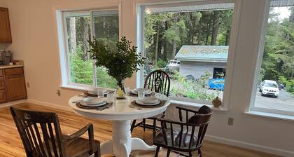 Waterfront Auke Bay cottage in Juneau