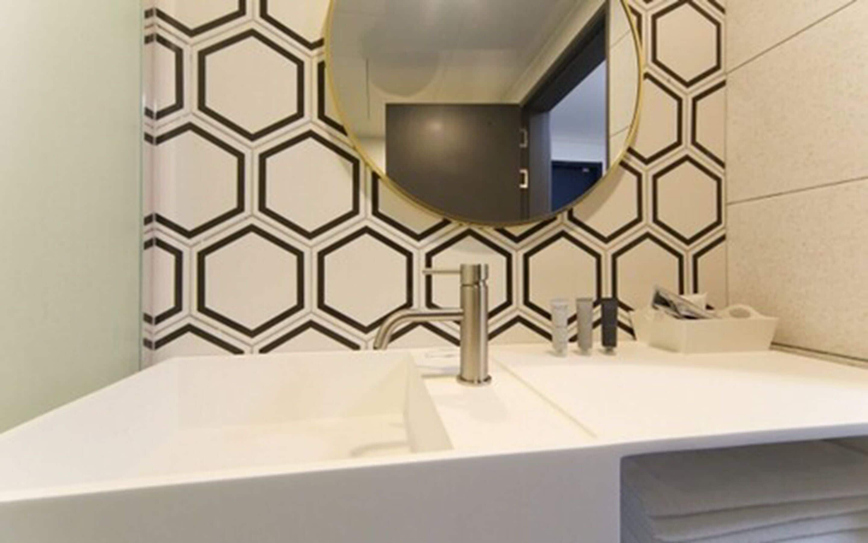 premium twin room | bathroom sink