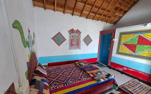 經典客房 | 高級寢具、書桌、床單