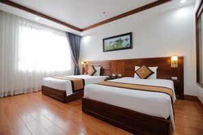 Deluxe Twin Room | Premium bedding, minibar, in-room safe, desk - Bao Han Hotel (Ha Long)