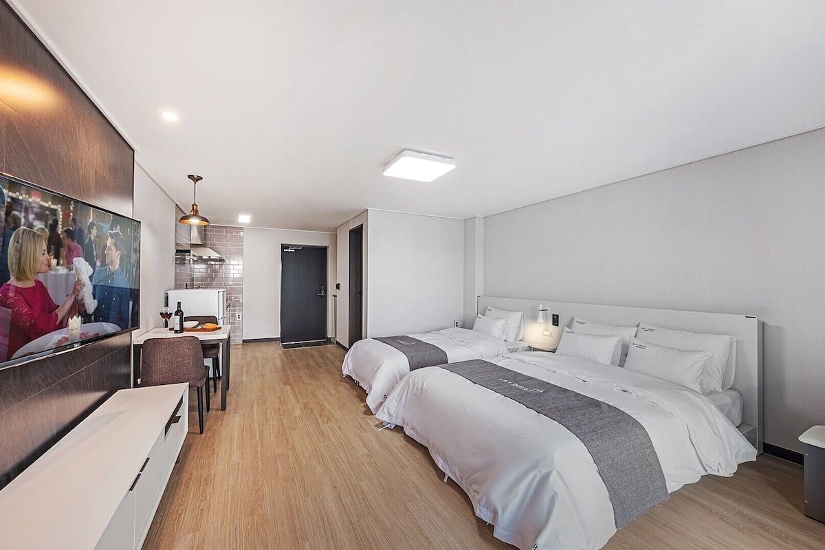 deluxe room, ocean view | blackout curtains, free wifi, bed sheets