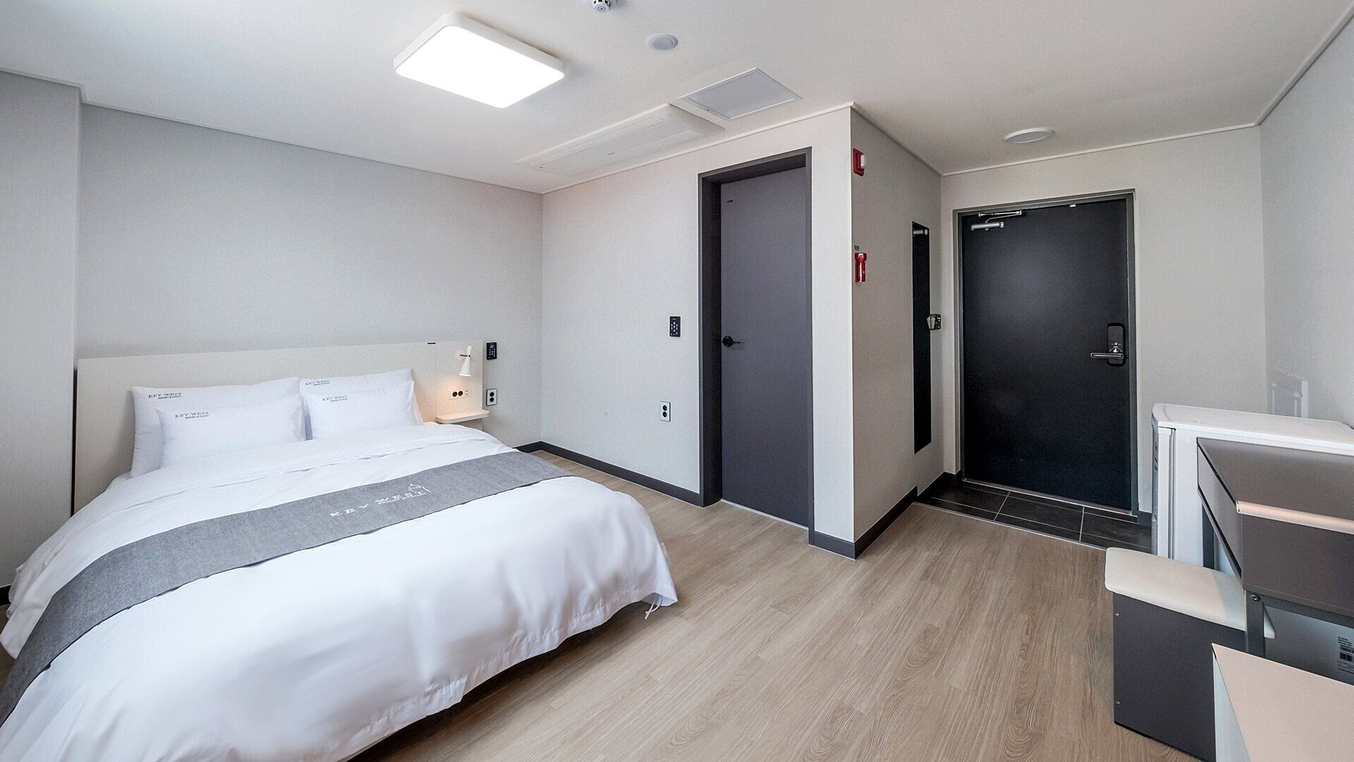 standard room, city view | blackout curtains, free wifi, bed sheets