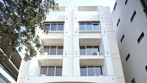 Unclassified image, 4 of 20, button - Blueberry Inn (Raipur)