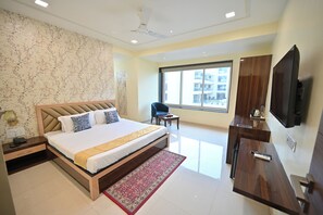 Deluxe Double Room | Select Comfort beds, desk, laptop workspace, blackout curtains