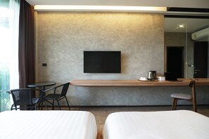 Laptop workspace, free WiFi - Hug Jang Loei Garden (Phu Ruea)