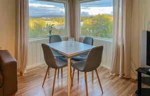 Dining - 2 bedroom cozy home in Hauglandshella (Hauglandshella)