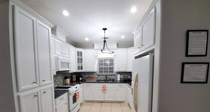 Tyylikäs Vila-mökki | Kävele rannalle ja nähtävyydet