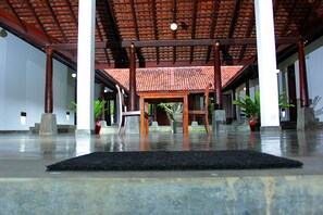 Interior - Ardeen Villa (Kahandamodara)