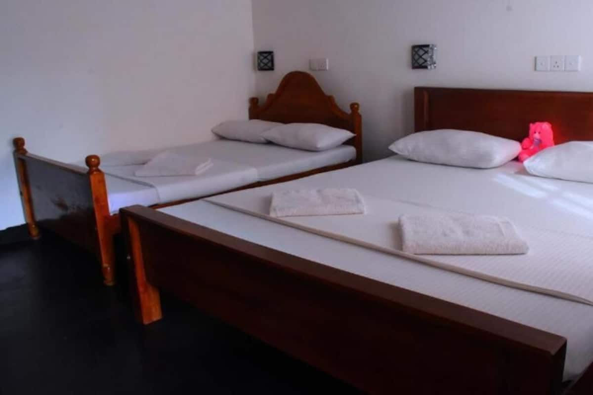 Desk, iron/ironing board, free WiFi, bed sheets