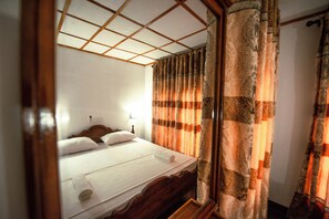 Kamar Double Deluks | Meja kerja, setrika/meja setrika, Wi-Fi gratis, dan seprai linen