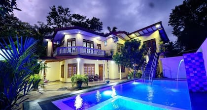 Wildlife Safari House