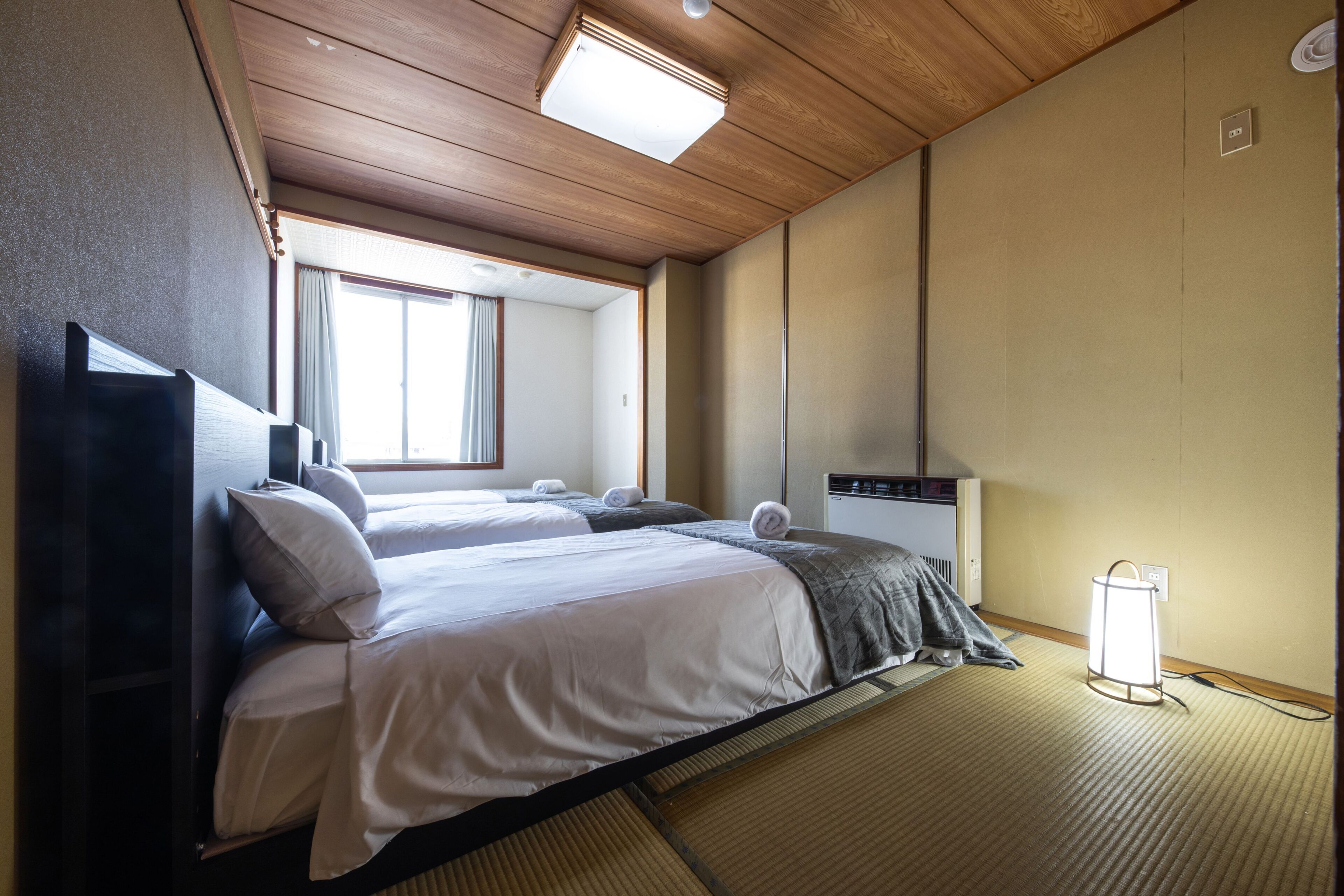 ห้องทริปเปิล, ห้องน้ำรวม | ผ้าปูที่นอน