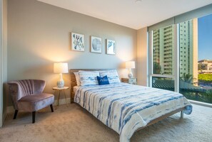 1 bedroom, desk, iron/ironing board, WiFi