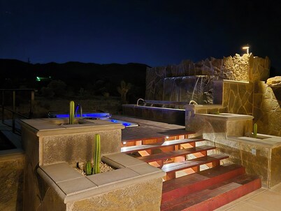 Joshua Tree Home Home Fountain Oasis & Spa w/ 360 Views