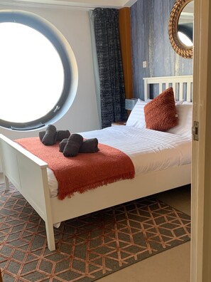 2 Schlafzimmer, Bügeleisen/Bügelbrett, kostenloses WLAN, Bettwäsche