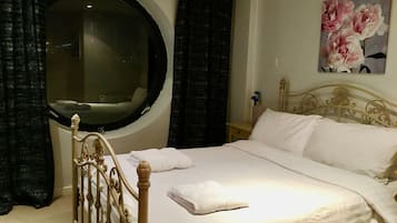2 slaapkamers, een strijkplank/strijkijzer, reisbedje, gratis wifi
