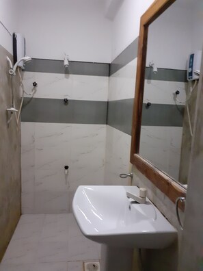 Bathroom - Hotel kashyapa Kingdom view (Sigiriya)