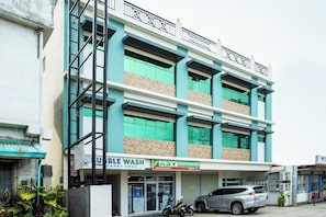 Exterior - Deck 360 Dormitel (Davao)