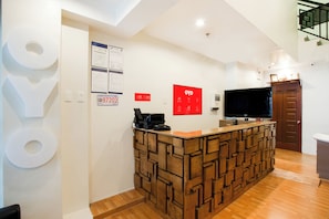 Lobby - Deck 360 Dormitel (Davao)