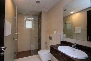 Shower, towels