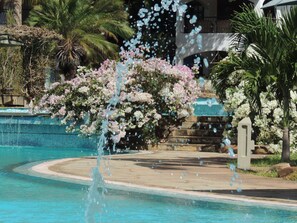 Outdoor pool, open 9:00 AM to 6:00 PM, sun loungers - Woburn Residence Club (Malindi)