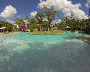 Outdoor pool, open 9:00 AM to 6:00 PM, sun loungers - Woburn Residence Club (Malindi)