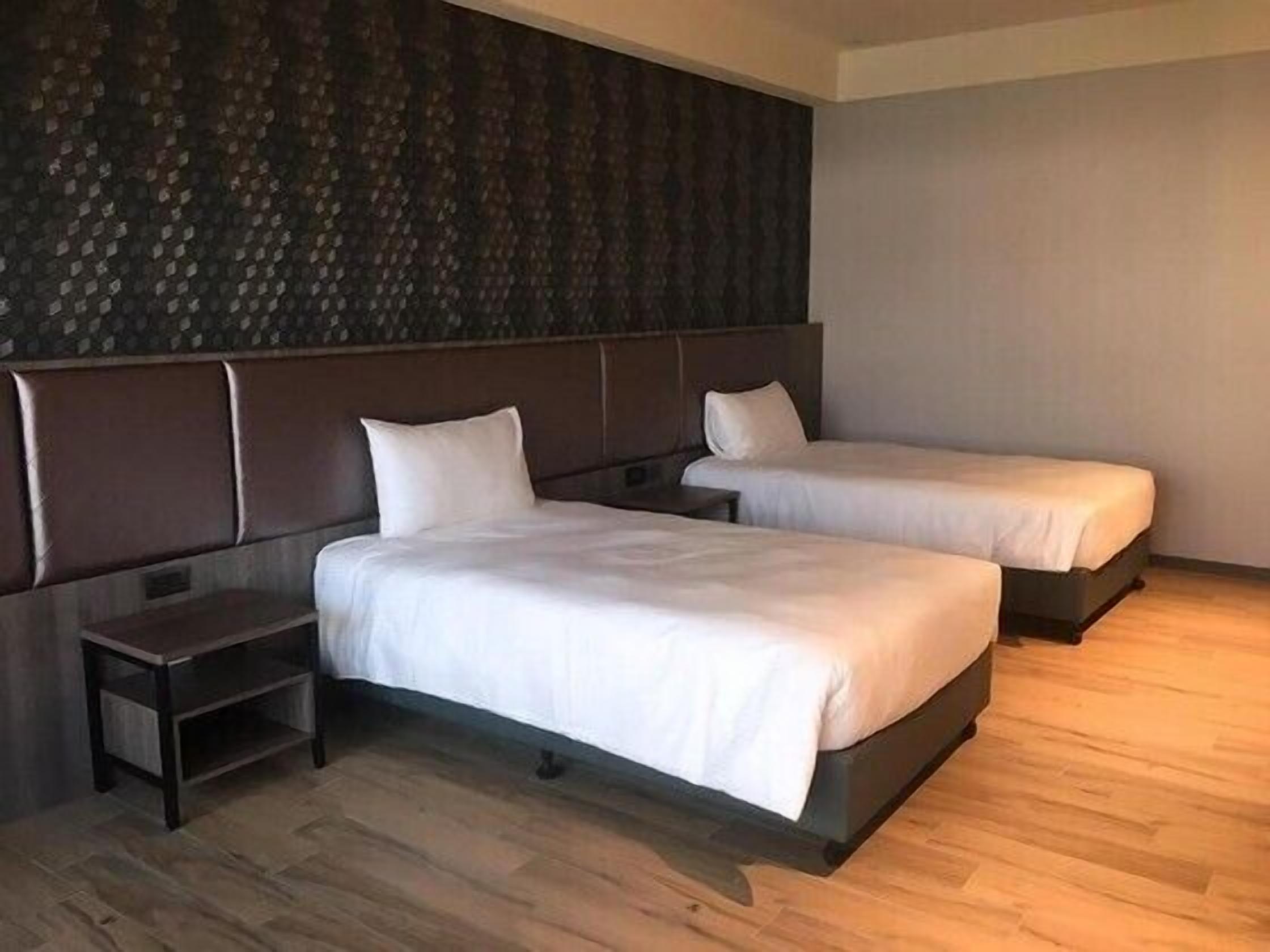 Down comforters, minibar, desk, laptop workspace