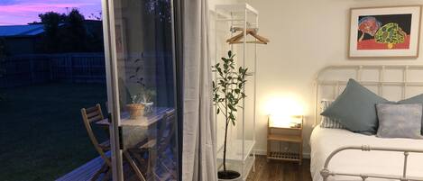 1 chambre, fer et planche à repasser, Wi-Fi, draps fournis