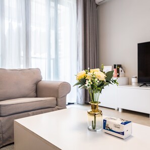 Verdunkelungsvorhänge, kostenloses WLAN, Bettwäsche