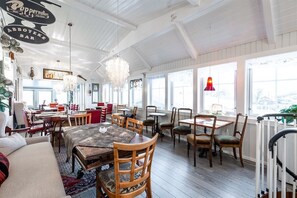 Daily cooked-to-order breakfast (NOK 180 per person) - By the Sea  Luxury Villa (Tromsø)