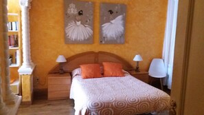 Habitación El Arco | Meja, Wi-fi percuma, cadar katil